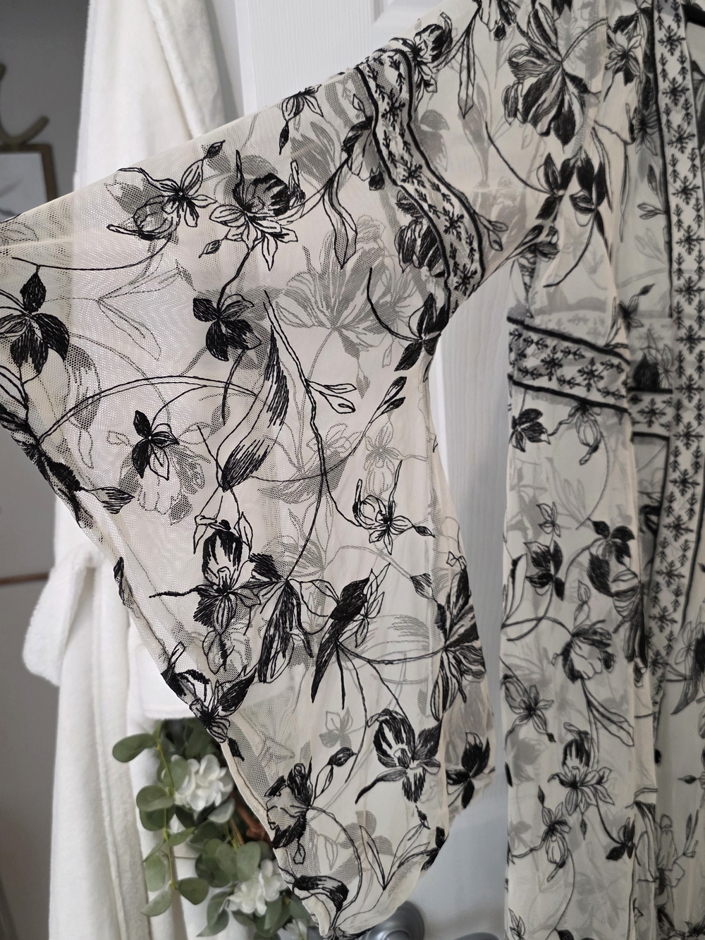 torrid Black Floral Sheer Kimono on Cream - Picture 3 of 4